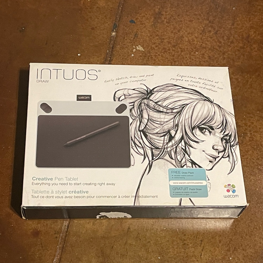 Wacom — Intuos Drawing tablet + pen!!✍️✍️